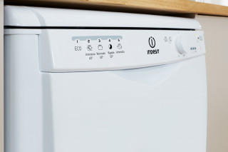 Indesit mašina za pranje suđa DFG 15B10 