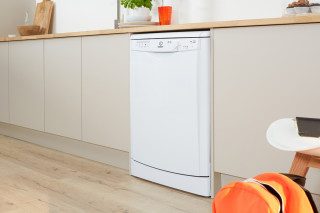 Indesit mašina za pranje suđa DFG 15B10 