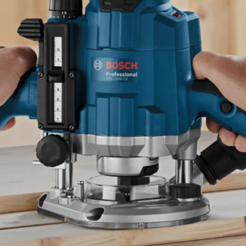 Bosch vertikalna glodarica GOF 1250 CE 